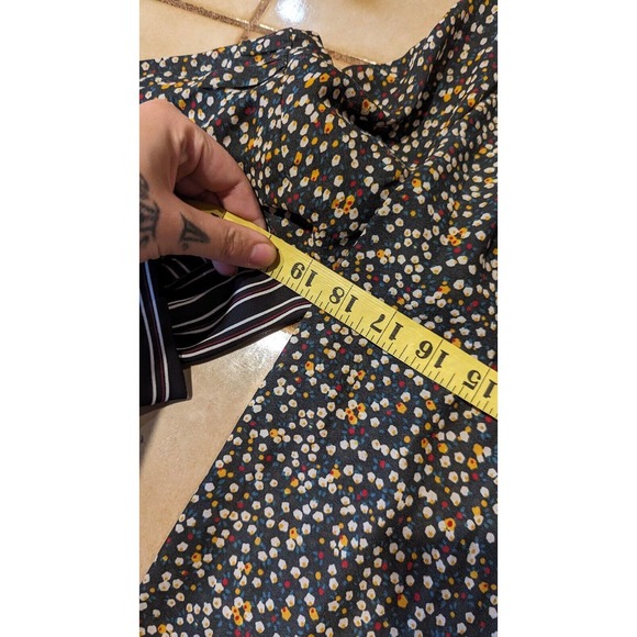 LOFT Petites Grey Popover Polka Dot Button Blouse Top Shirt Bell Sleeves Sz MP - Picture 7 of 8